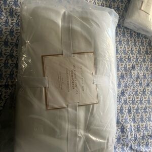 White Microfiber Pintuck Comforter Twin XL
